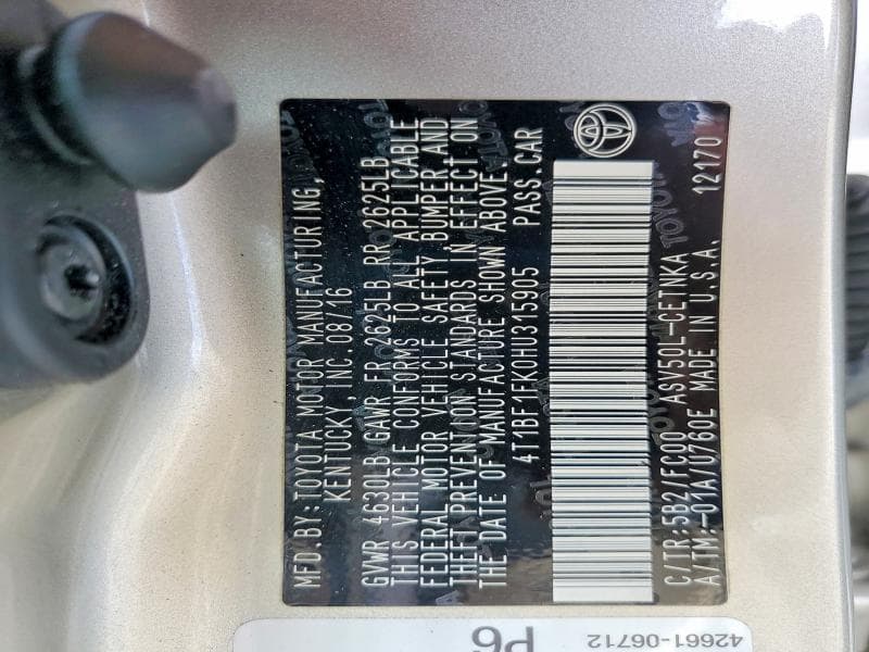 2017 TOYOTA CAMRY LE 12
