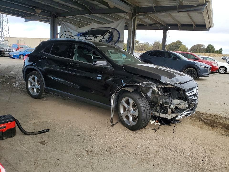 2018 MERCEDES-BENZ GLA 250 4MATIC 4