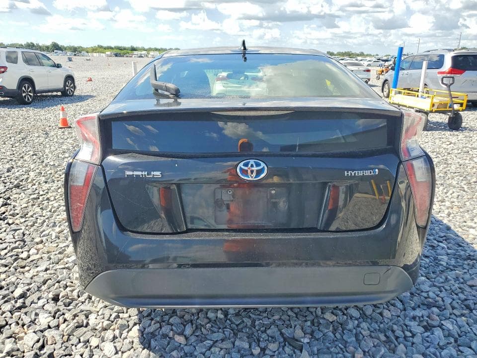 2017 TOYOTA PRIUS TWO 6