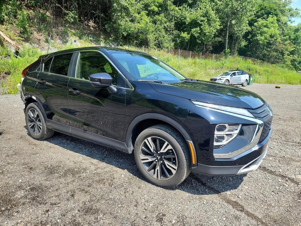 2024 MITSUBISHI ECLIPSE CROSS SE 4