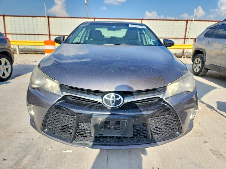 2017 TOYOTA CAMRY SE 5
