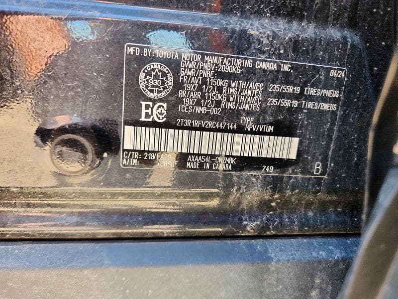2024 TOYOTA RAV4 XLE 14