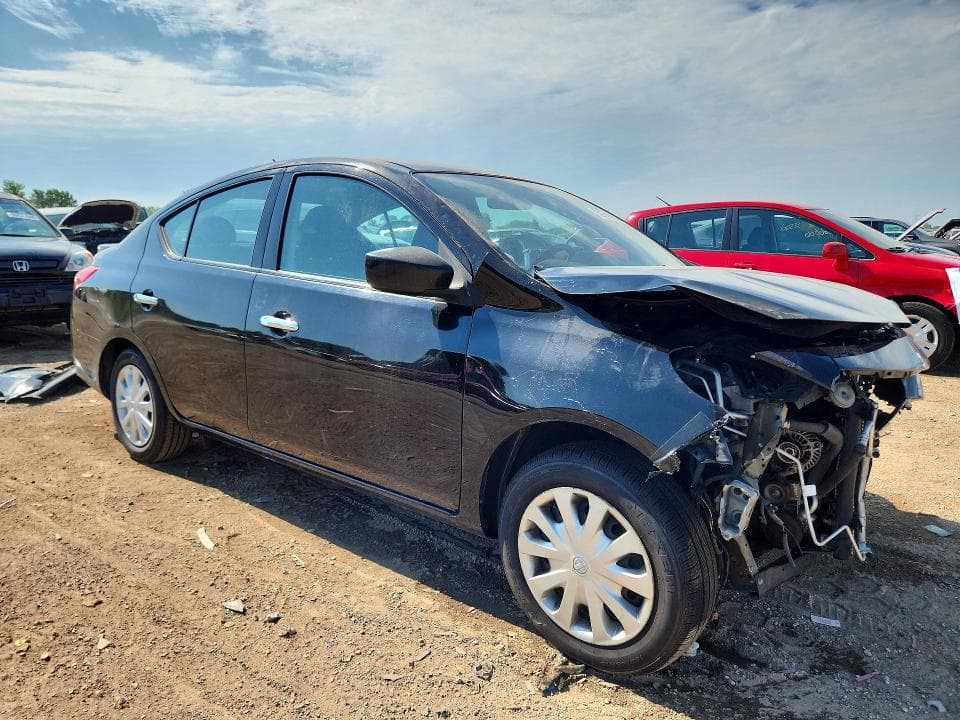 2018 NISSAN VERSA SV 4