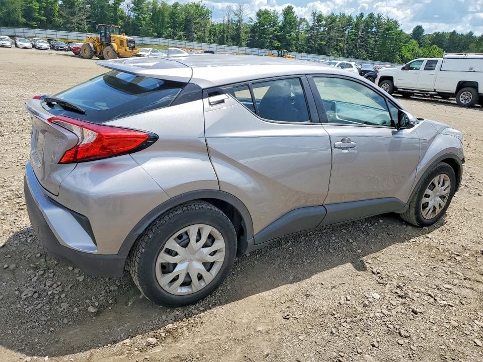 2020 TOYOTA C-HR LE 3