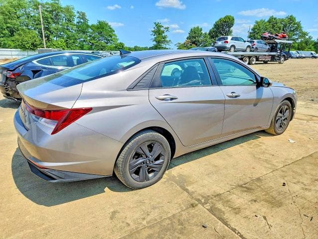 2021 HYUNDAI ELANTRA SEL 3