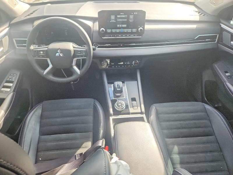 2024 MITSUBISHI OUTLANDER SE 8