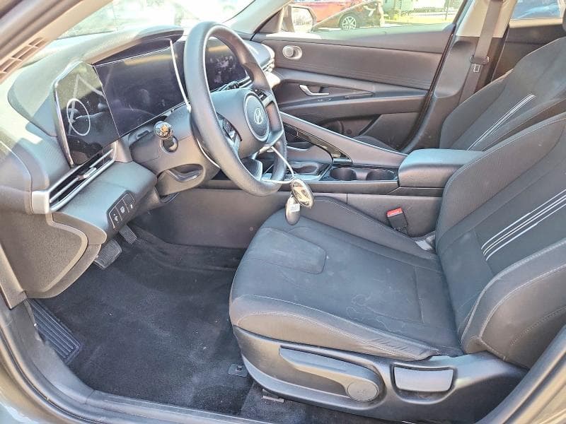 2024 HYUNDAI ELANTRA BLUE 7