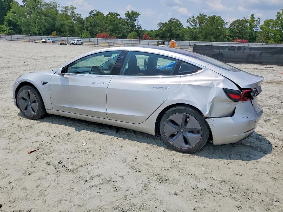 2018 TESLA MODEL 3 2