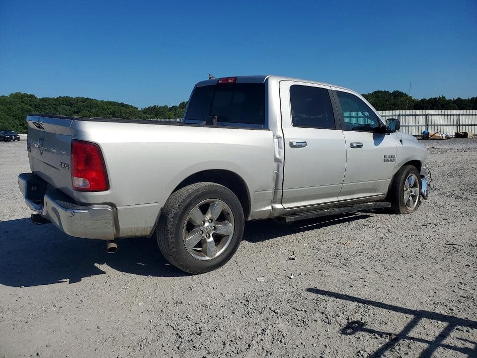 2018 RAM 1500 SLT 3