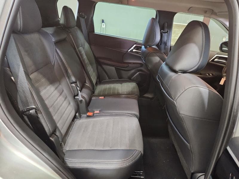 2023 MITSUBISHI OUTLANDER SE 11