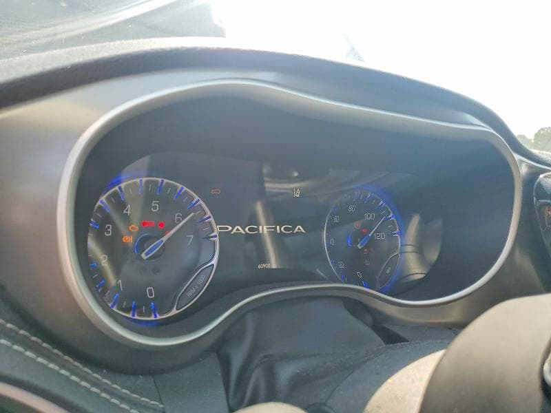 2024 CHRYSLER PACIFICA TOURING L 9