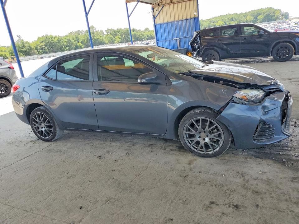2018 TOYOTA COROLLA SE 4