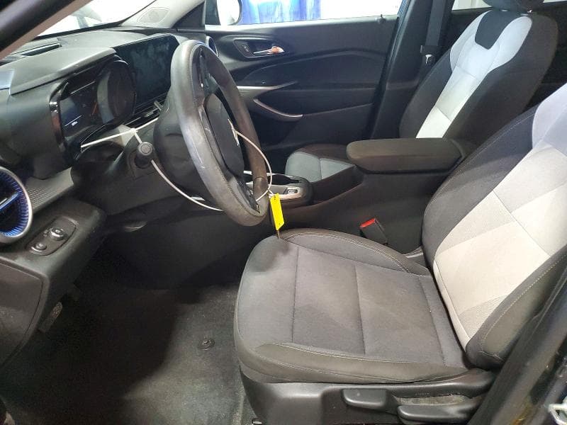 2024 CHEVROLET TRAX LS 7