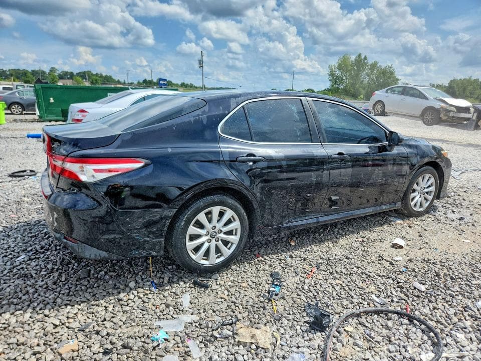2018 TOYOTA CAMRY LE 3