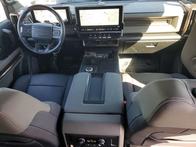 2025 GMC HUMMER SUV 2X 8