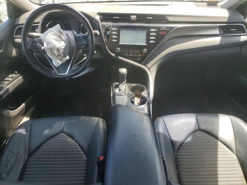 2019 TOYOTA CAMRY SE 8