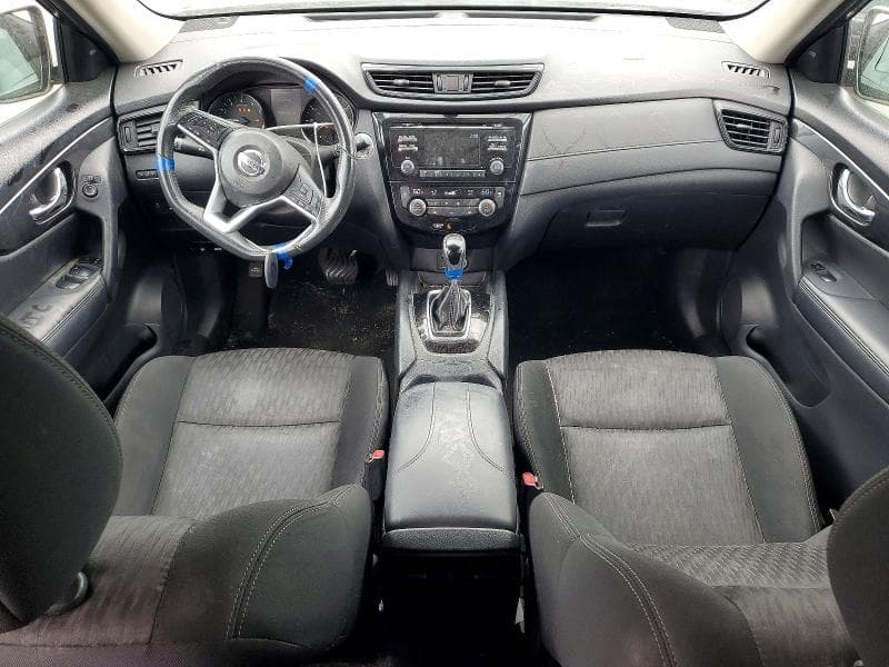 2017 NISSAN ROGUE SV 8