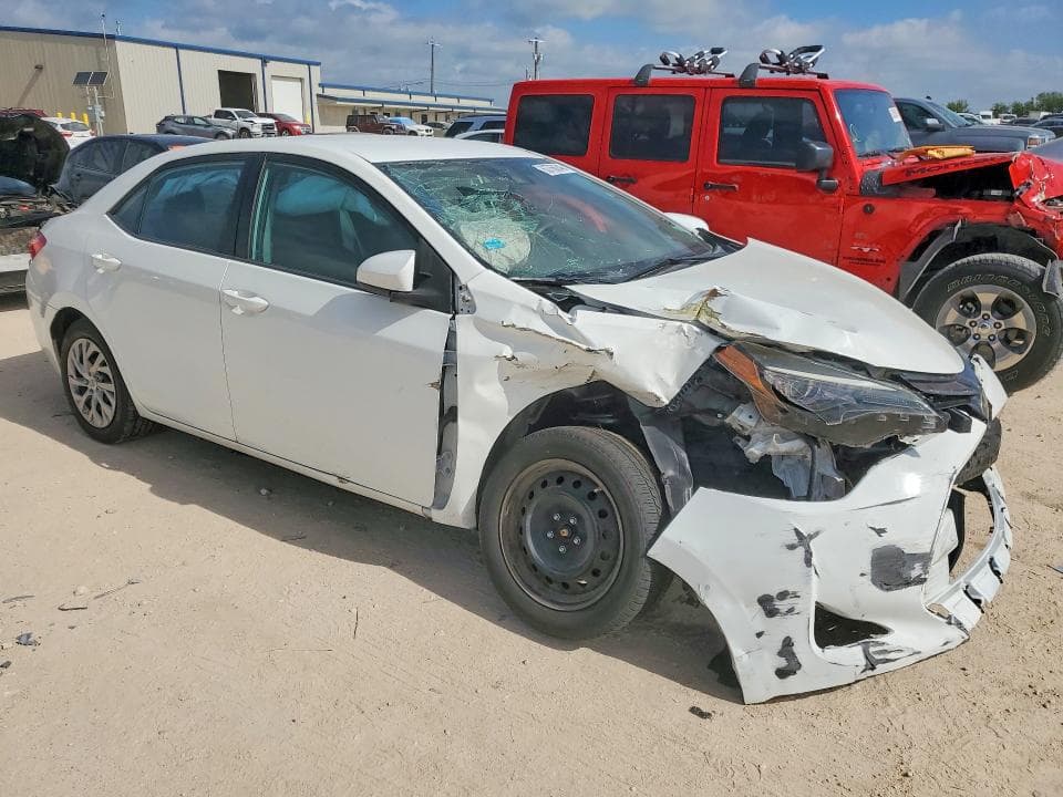 2017 TOYOTA COROLLA LE 4