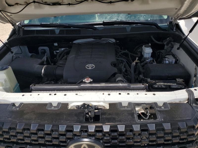 2019 TOYOTA TUNDRA SR 11