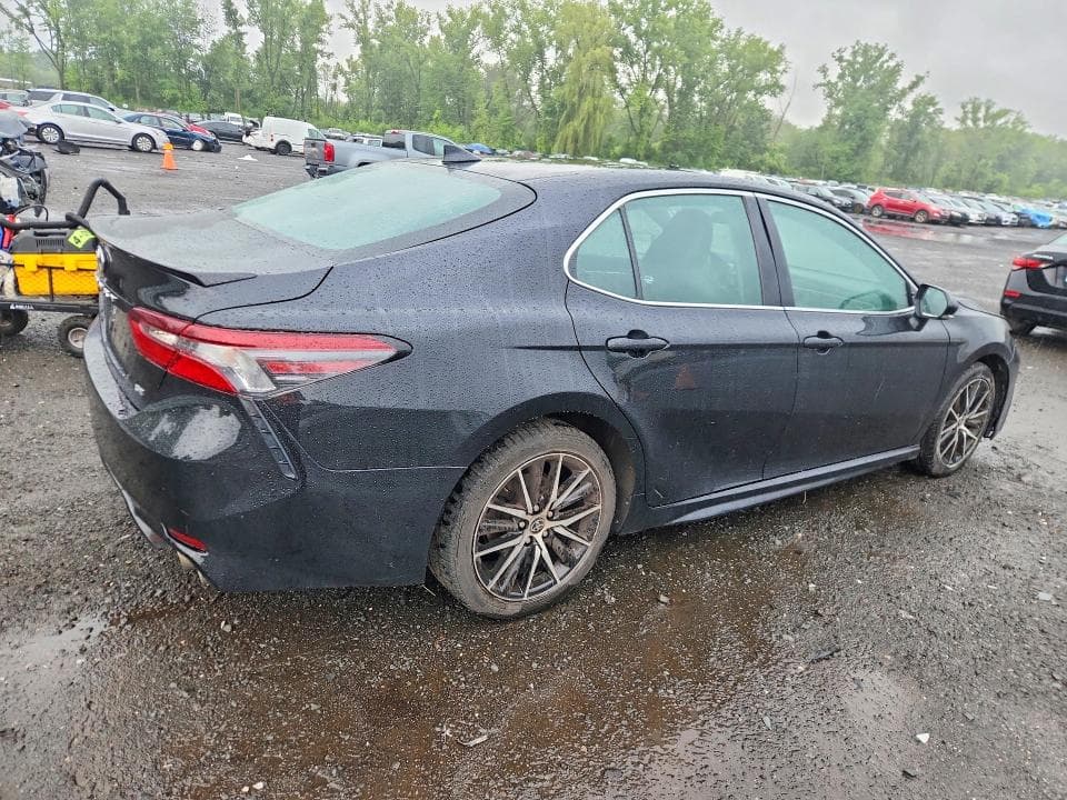 2023 TOYOTA CAMRY SE 3