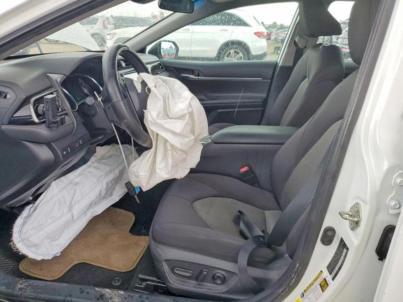 2020 TOYOTA CAMRY LE 7