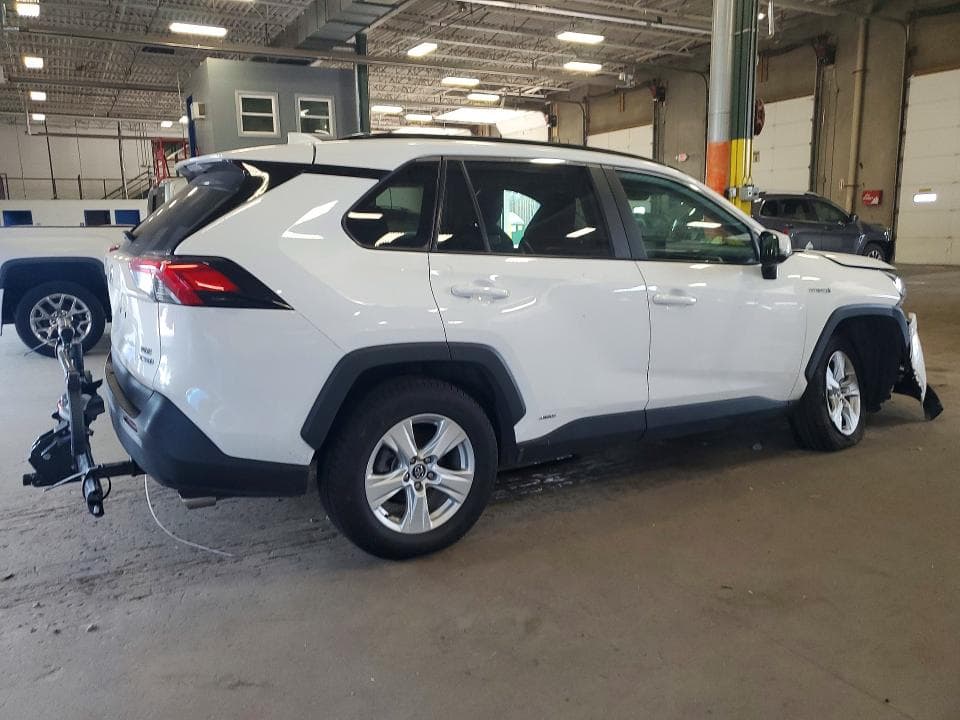 2020 TOYOTA RAV4 HYBRID XLE 3