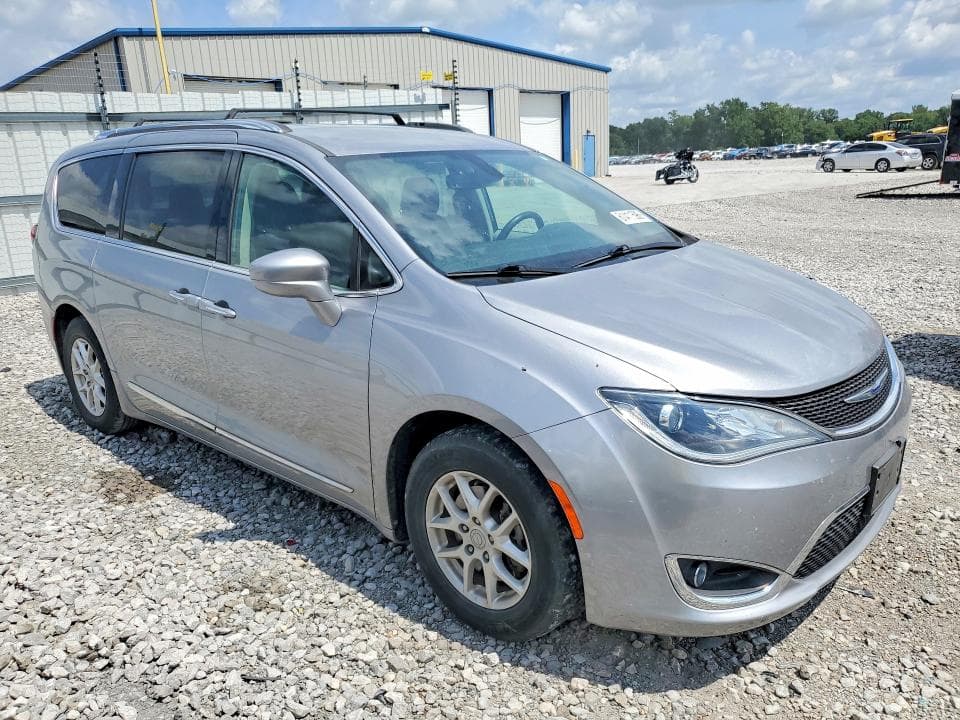 2020 CHRYSLER PACIFICA TOURING L 4
