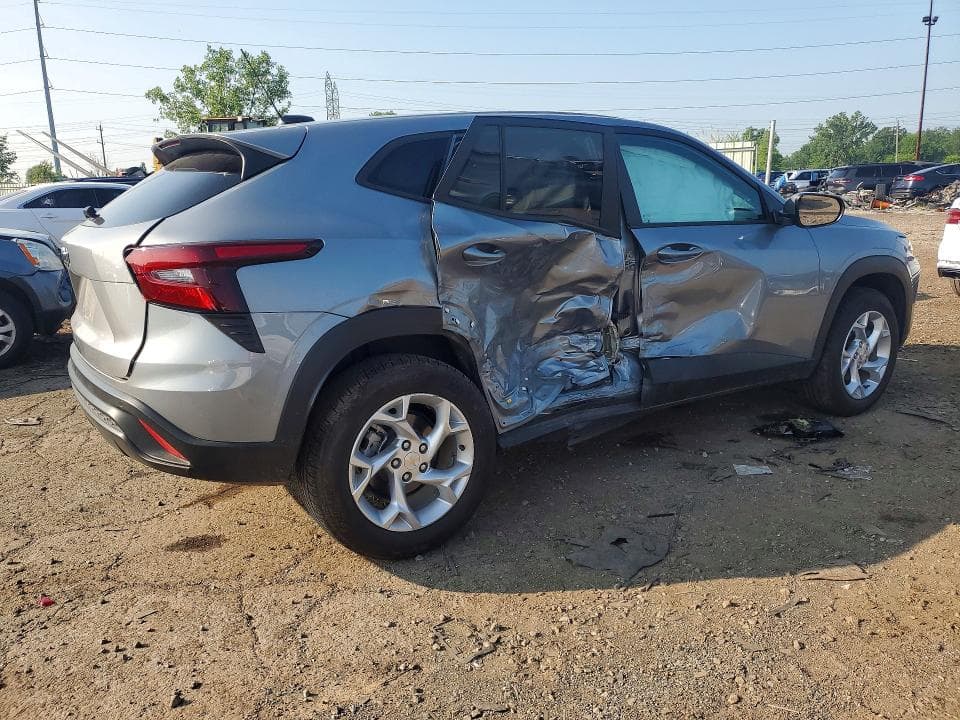 2025 CHEVROLET TRAX LS 3