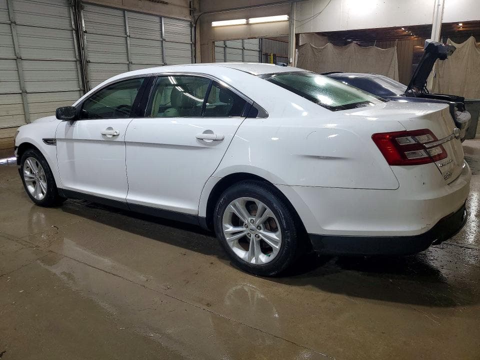 2018 FORD TAURUS SE 2