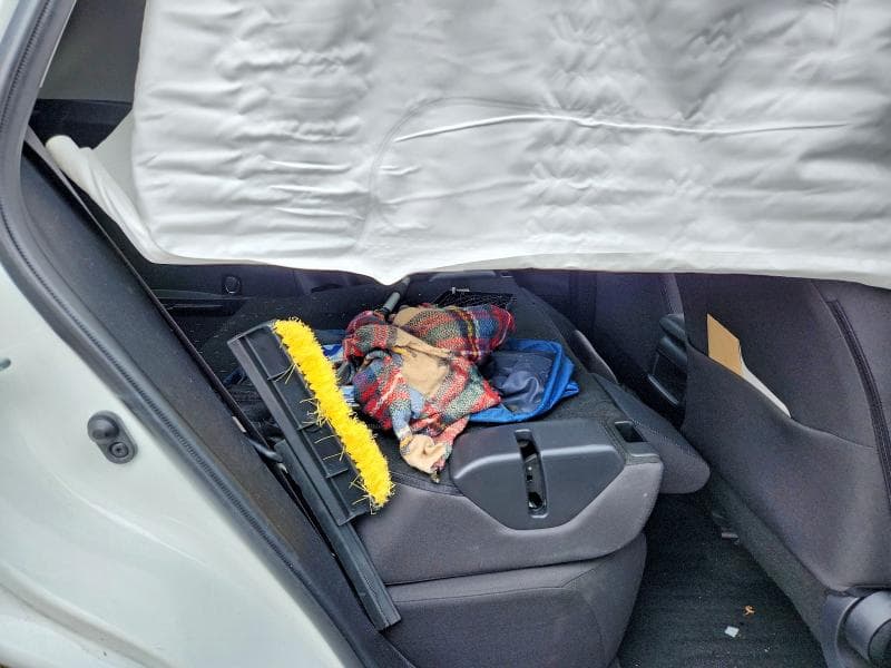 2019 TOYOTA RAV4 LE 11