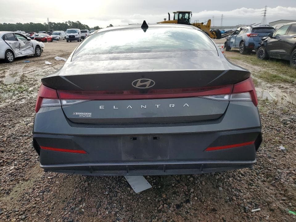 2024 HYUNDAI ELANTRA SEL 6