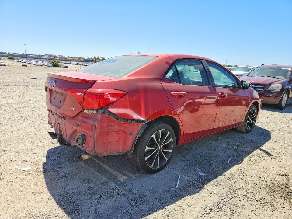 2017 TOYOTA COROLLA SE 3