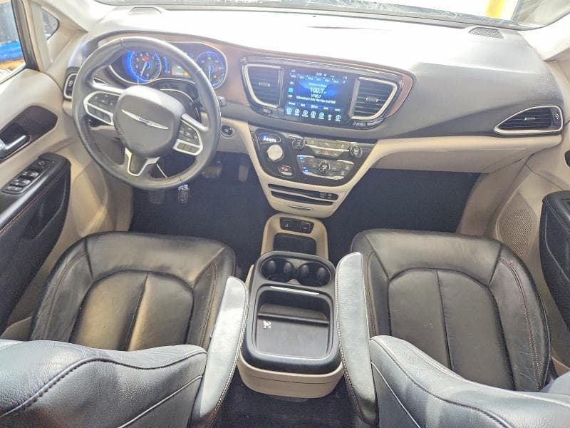 2017 CHRYSLER PACIFICA TOURING L 8