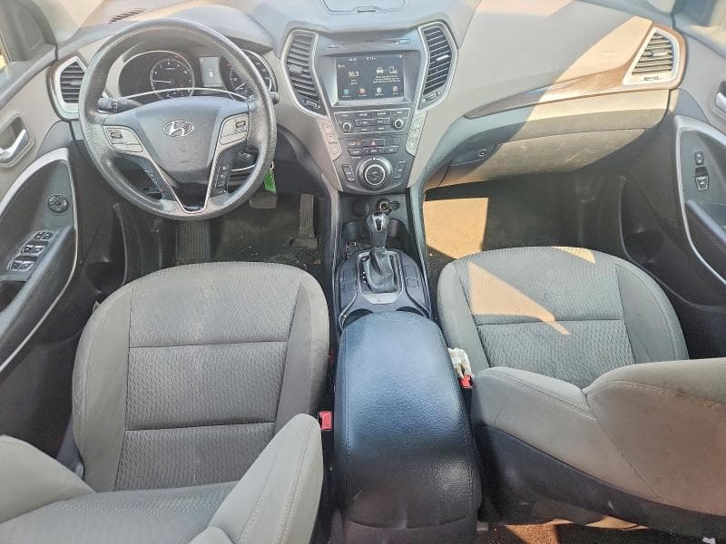 2017 HYUNDAI SANTA FE SE 8