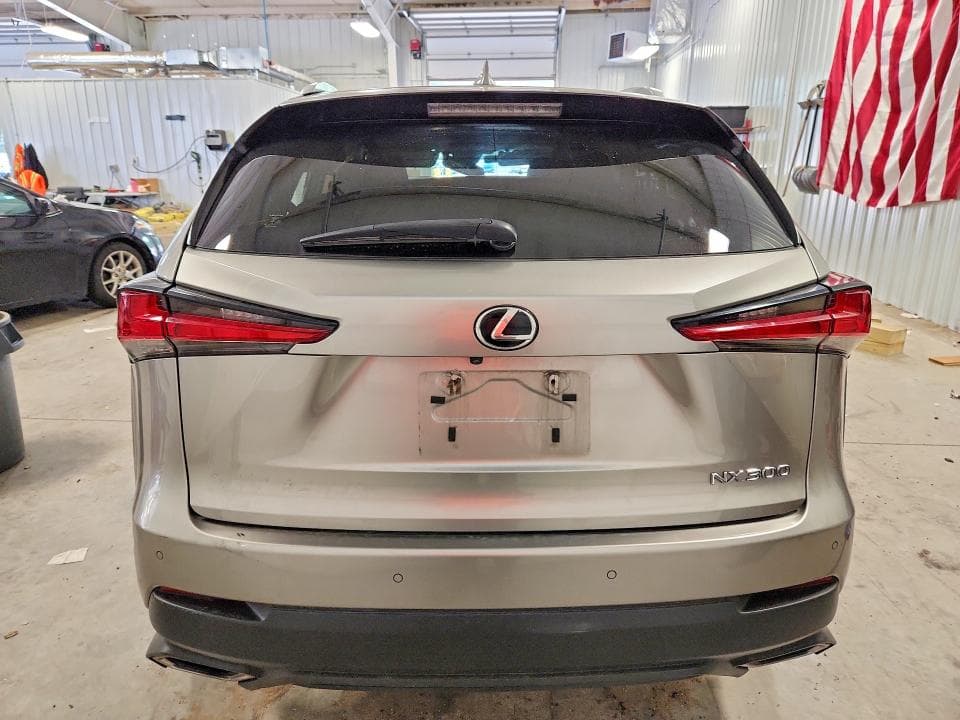 2018 LEXUS NX 300 BASE 6