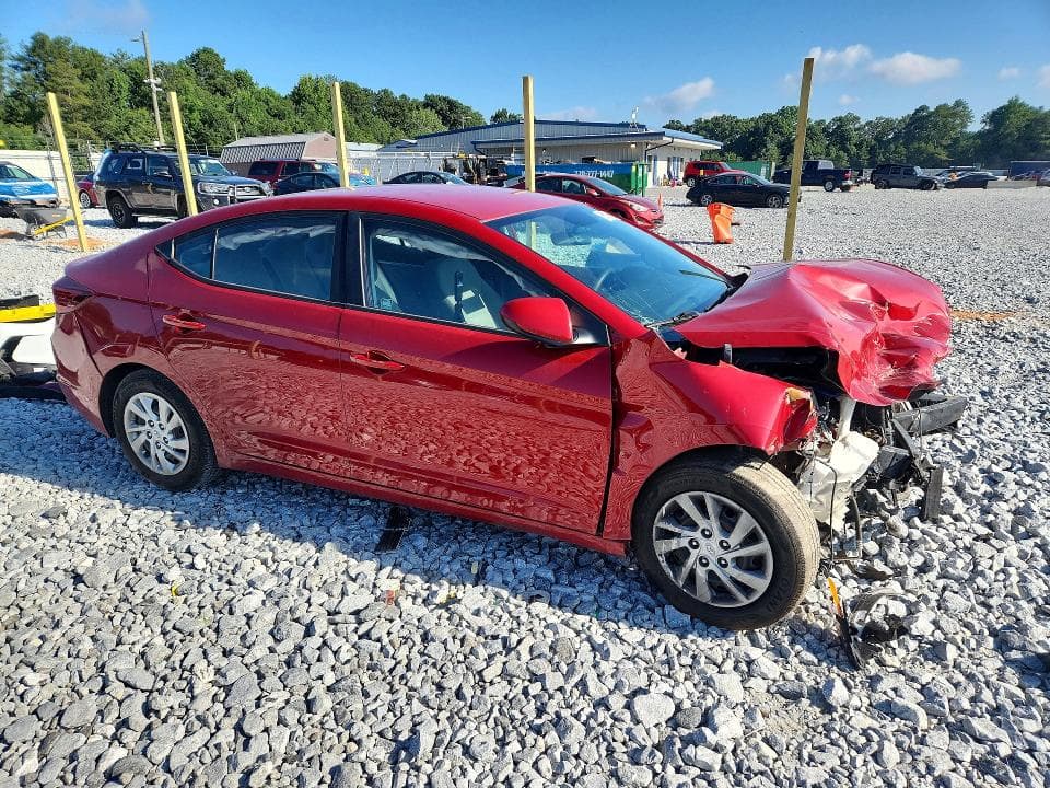 2019 HYUNDAI ELANTRA SE 4