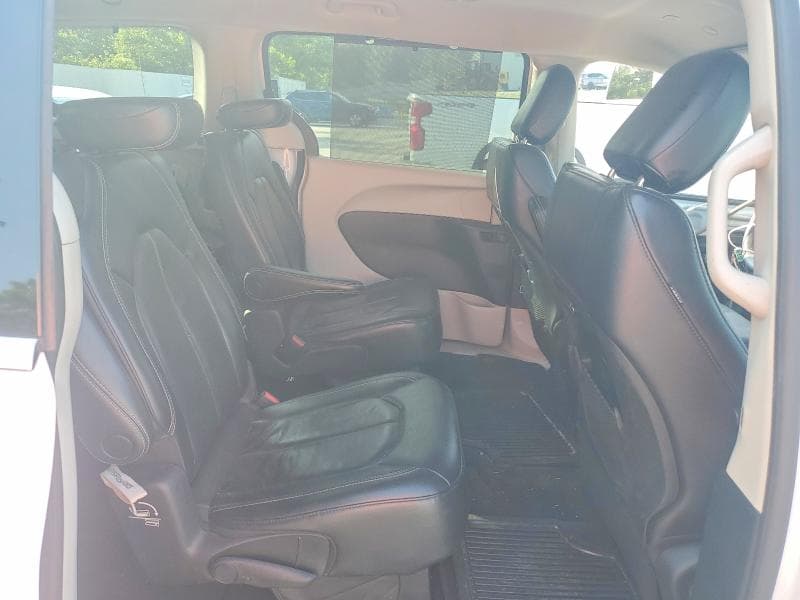 2022 CHRYSLER PACIFICA TOURING L 11