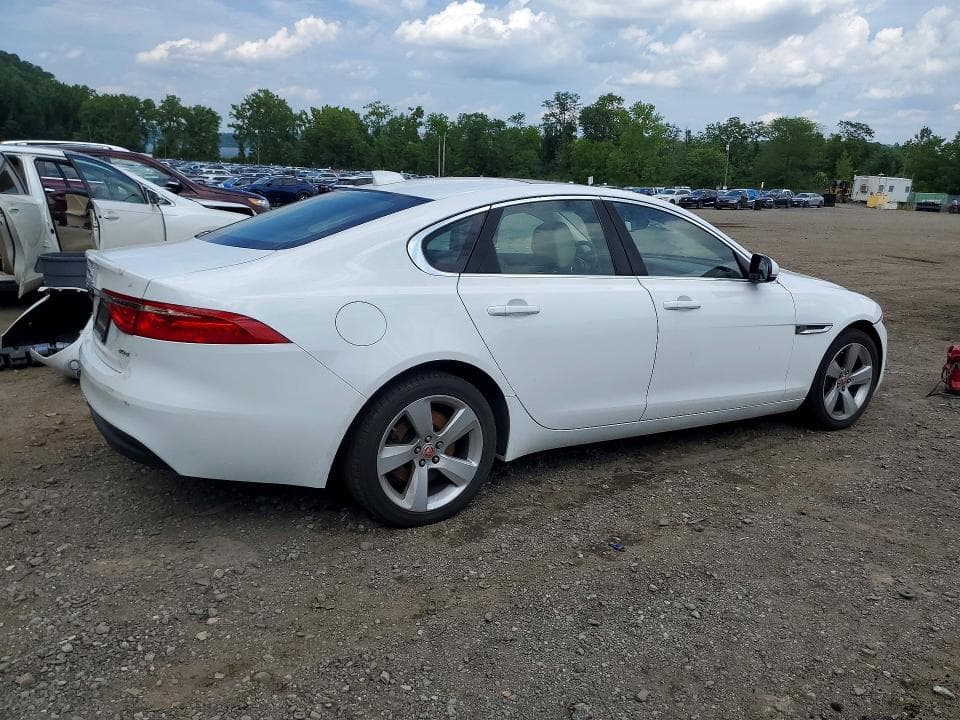 2017 JAGUAR XF 3