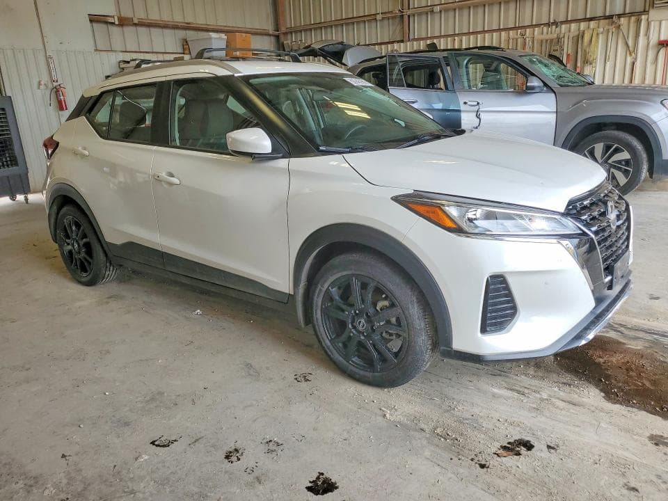 2023 NISSAN KICKS SV 4