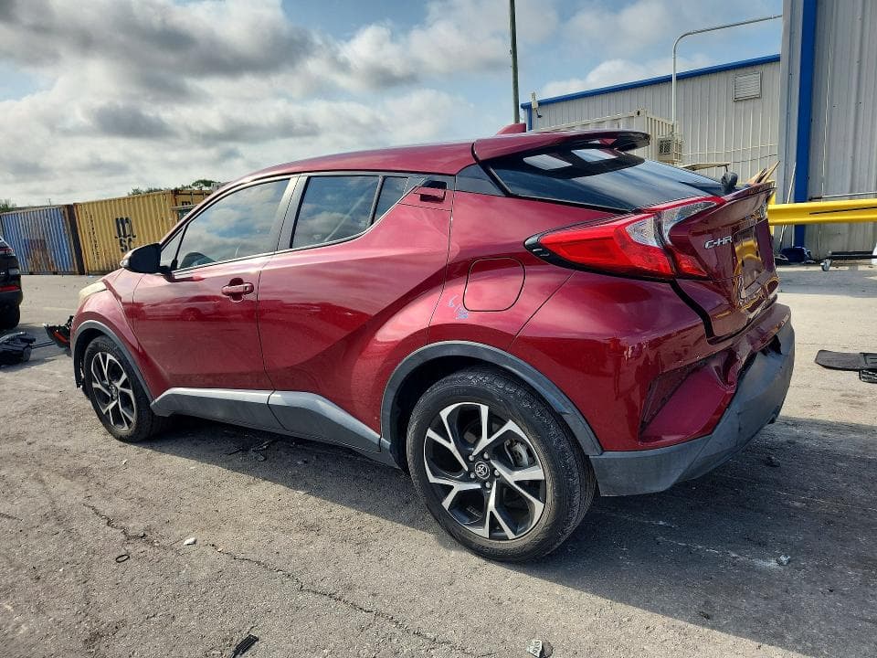 2019 TOYOTA C-HR XLE 2
