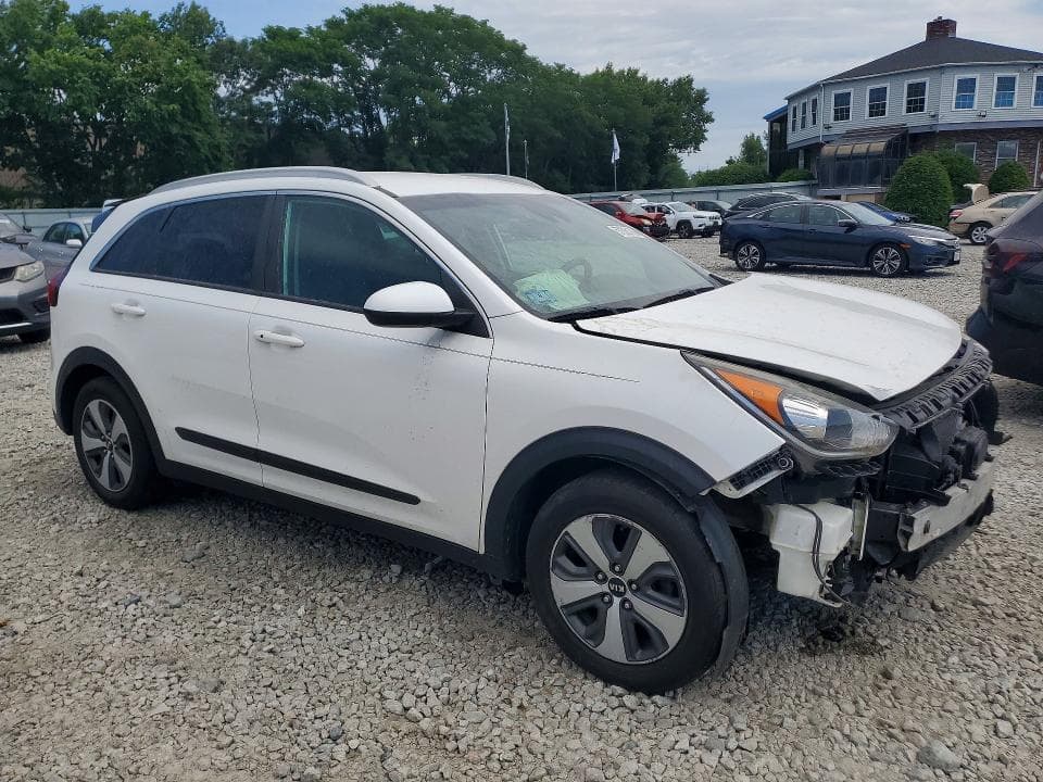 2018 KIA NIRO LX 4
