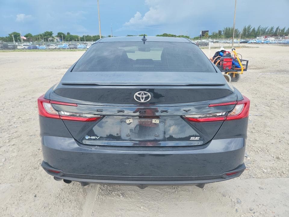 2025 TOYOTA CAMRY SE 6
