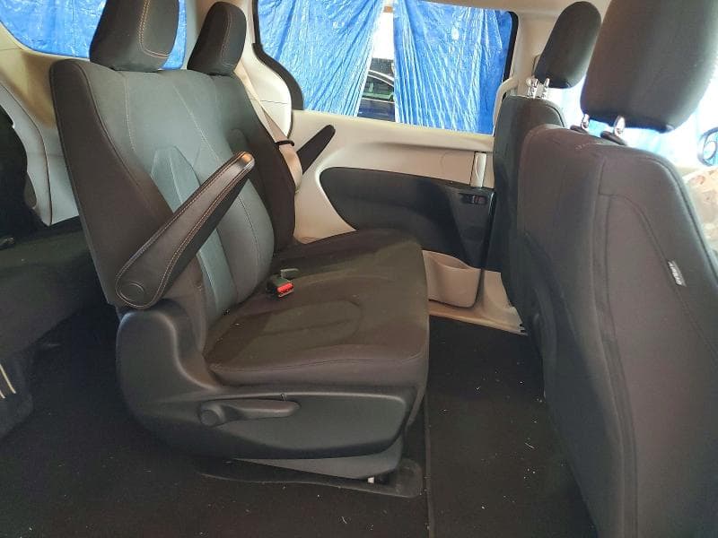 2019 CHRYSLER PACIFICA L 11