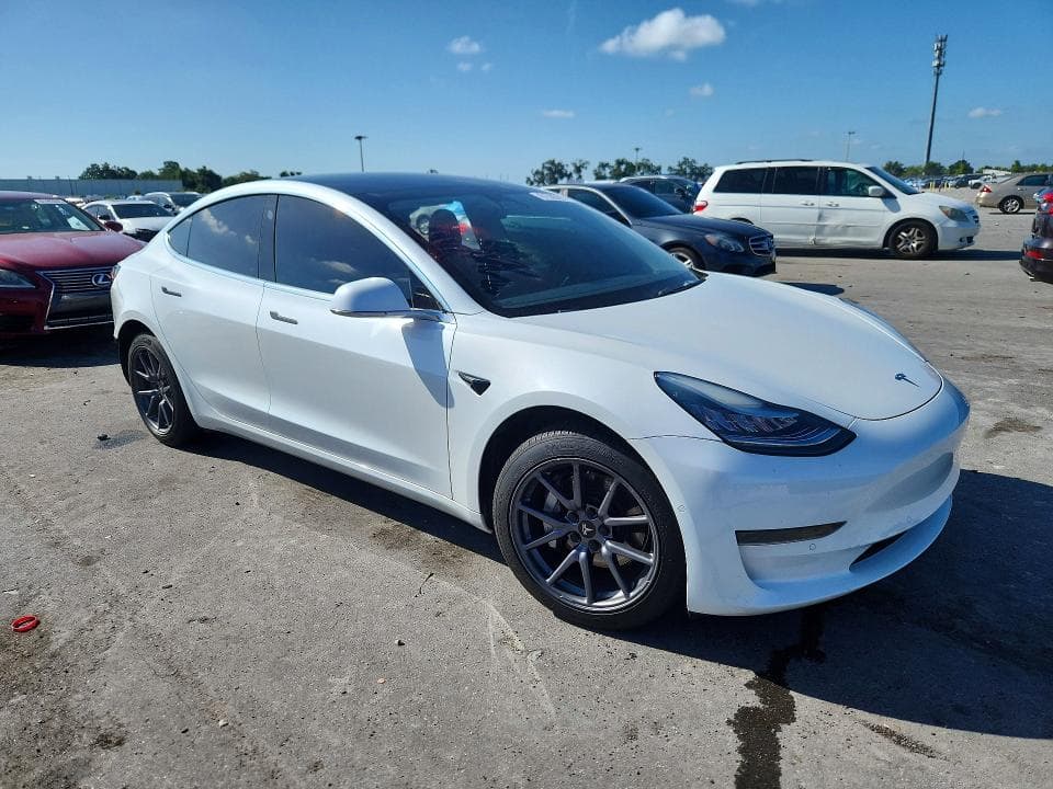 2020 TESLA MODEL 3 4