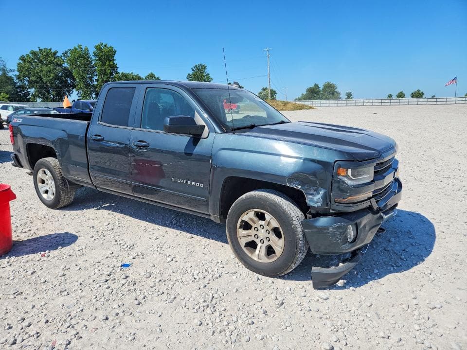 2017 CHEVROLET SILVERADO K1500 LT 4