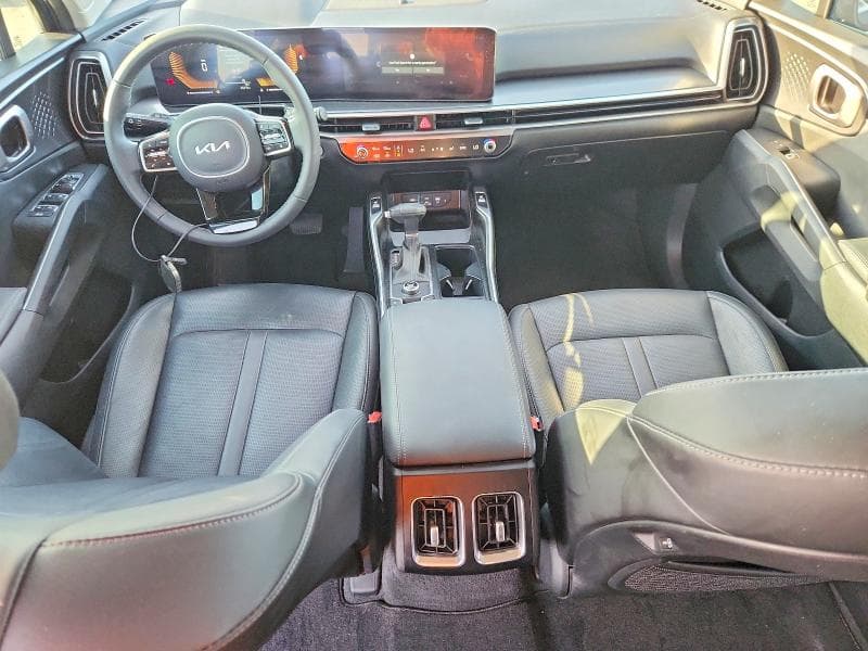 2025 KIA SORENTO S 8