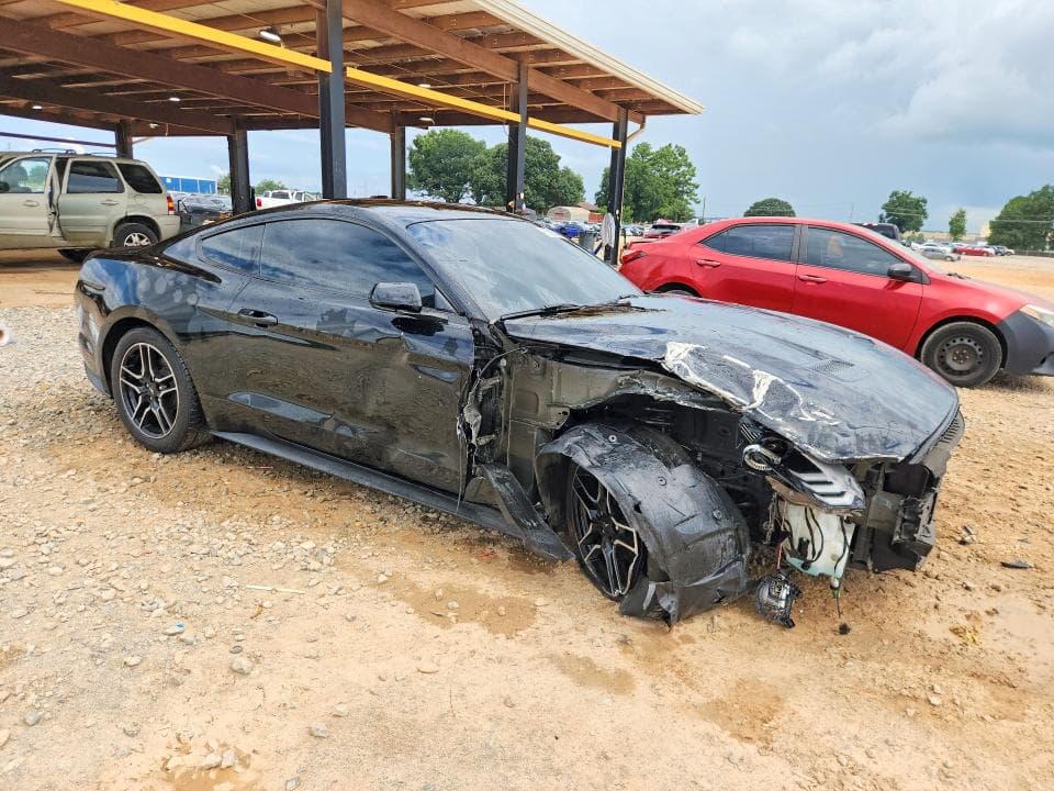 2019 FORD MUSTANG 4