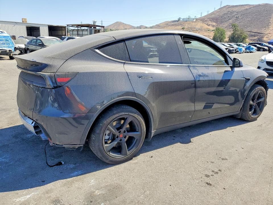 2026 TESLA MODEL Y 3