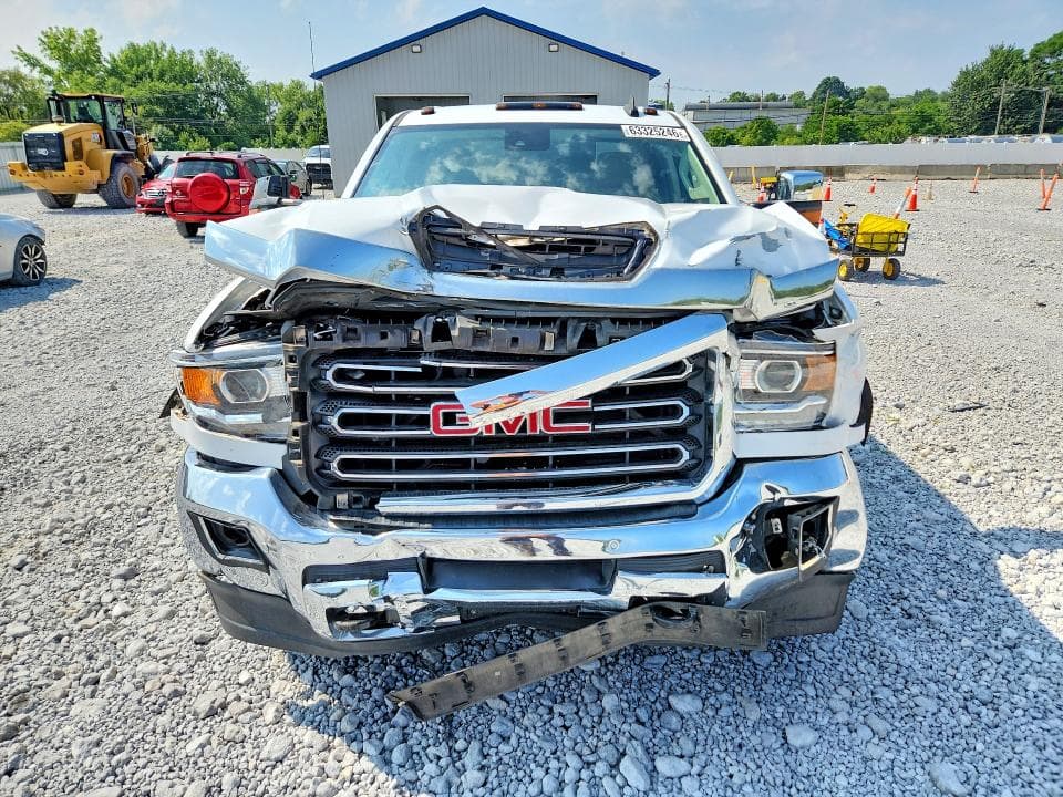 2017 GMC SIERRA K2500 SLT 5