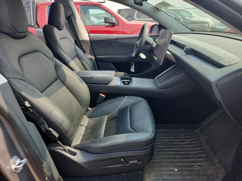 2026 TESLA MODEL Y 7